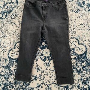 NYDJ CROPPED BLACK BOYFRIEND JEANS 18W, 25” inseem.